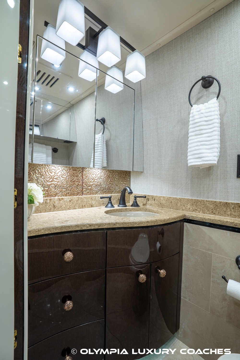 2015 Prevost Millennium H3-45 For Sale