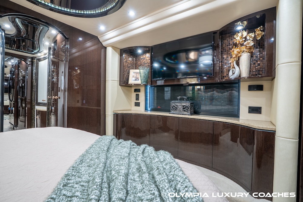2015 Prevost Millennium H3-45 For Sale