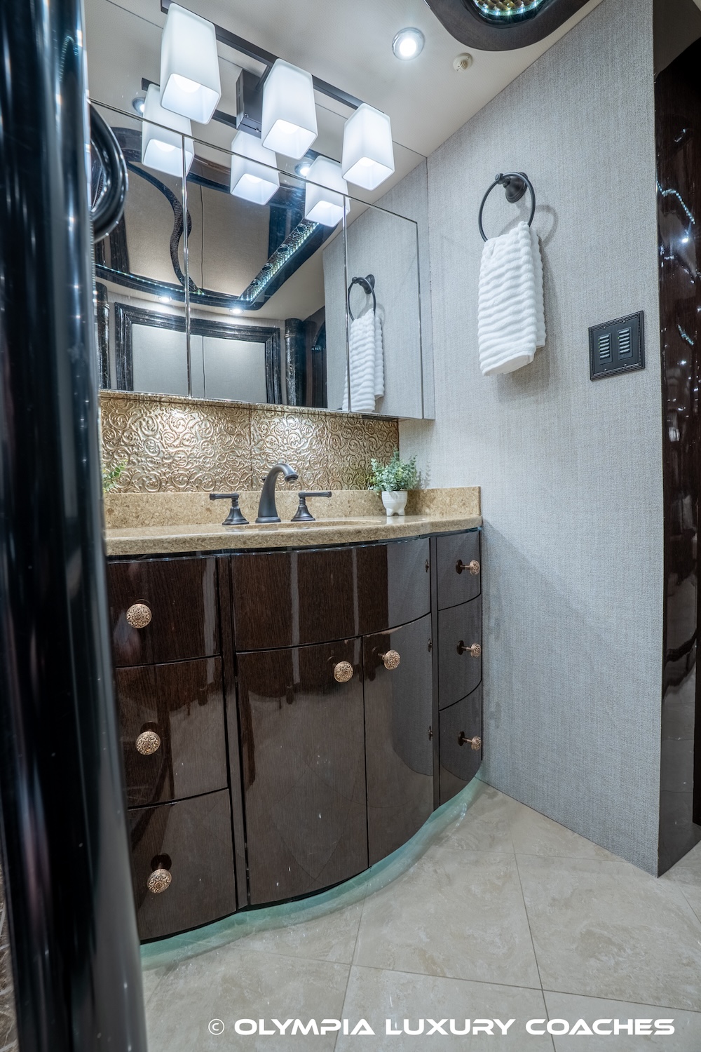 2015 Prevost Millennium H3-45 For Sale