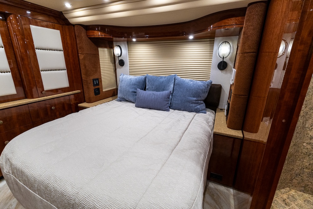 2015 Prevost Millennium H3-45 For Sale