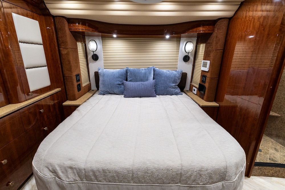2015 Prevost Millennium H3-45 For Sale