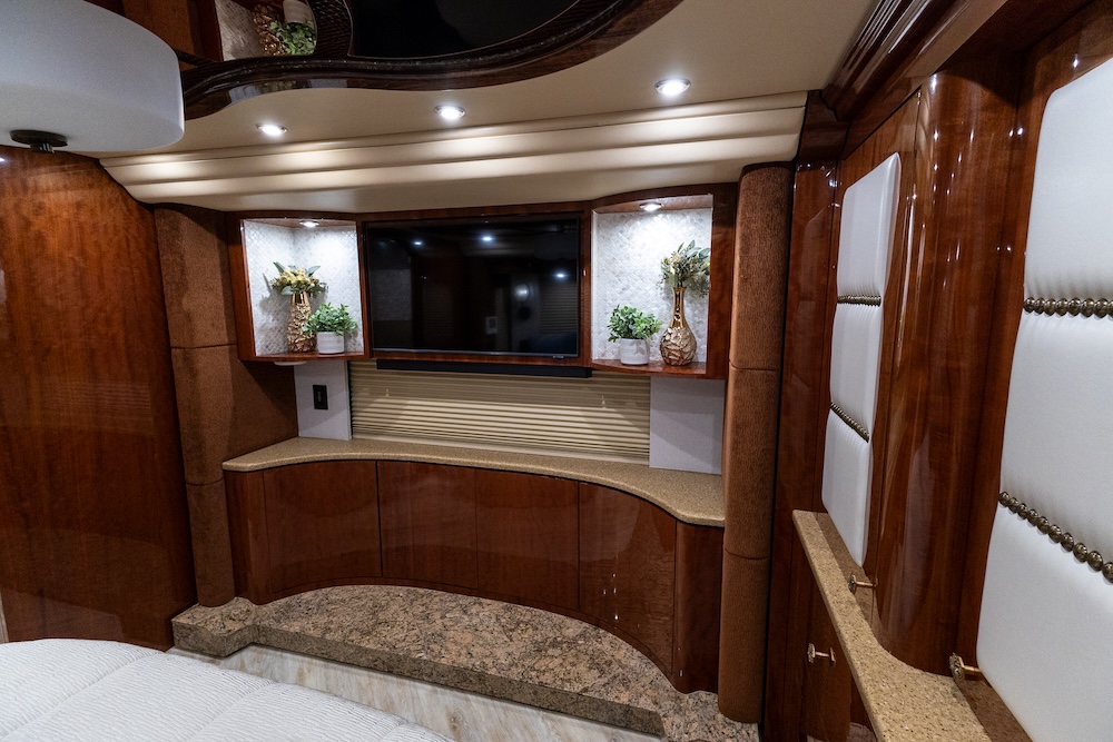 2015 Prevost Millennium H3-45 For Sale