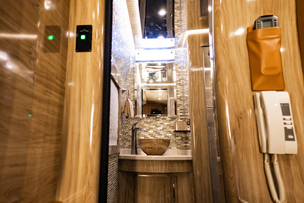 2015 Prevost Star X3 For Sale