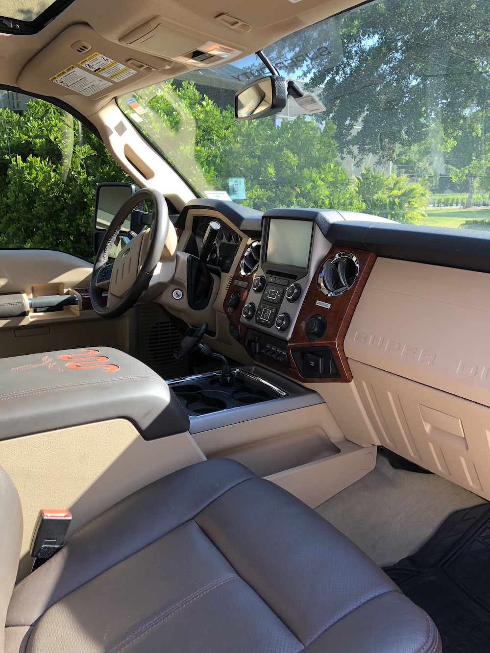 2015 Prevost Tow Vehicle For Sale