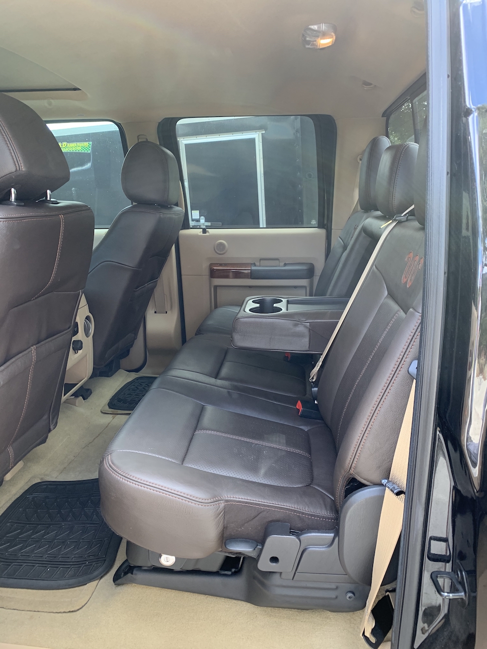 2015 Prevost Tow Vehicle For Sale