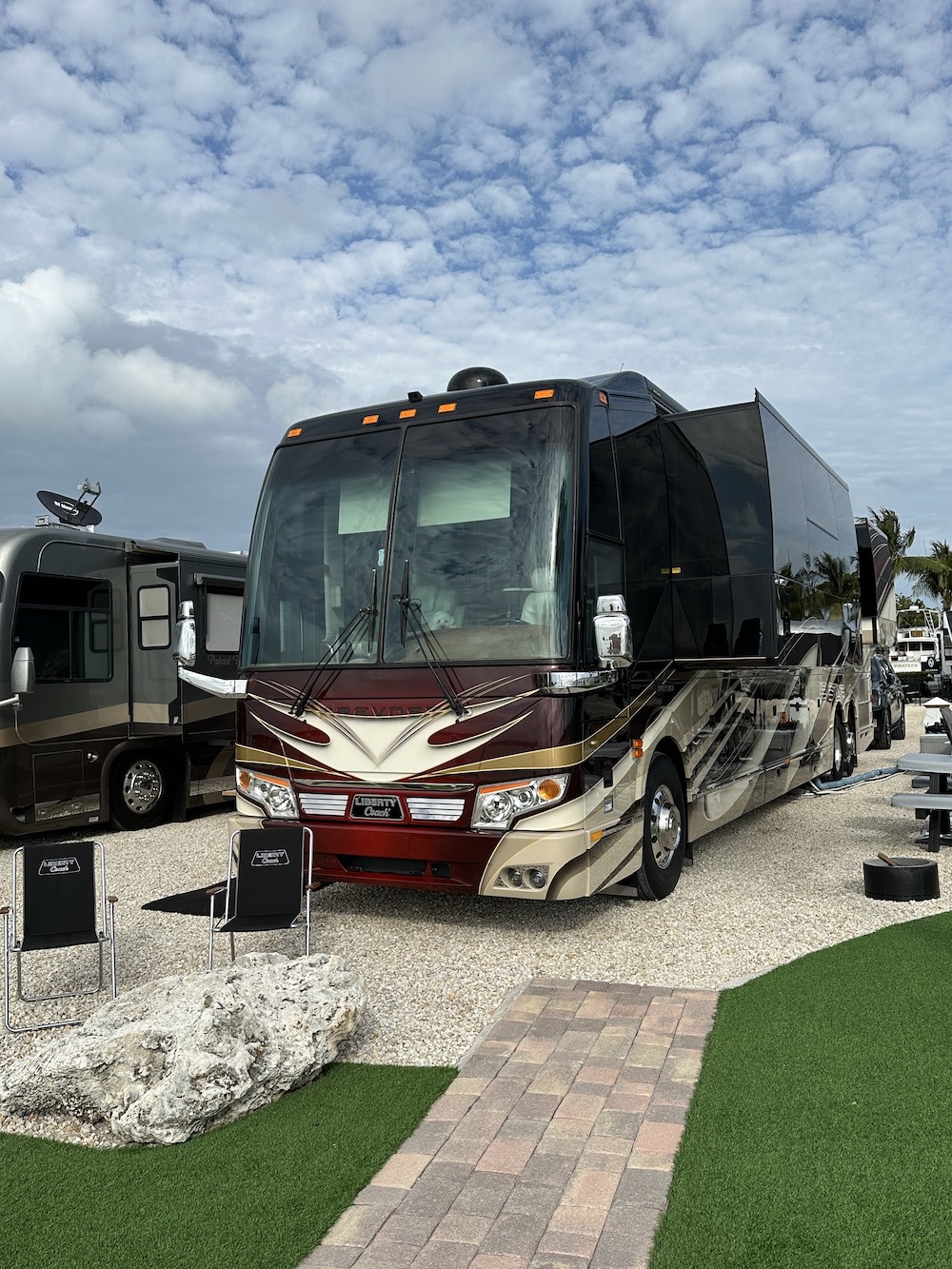 2016 Prevost Liberty H3-45 For Sale