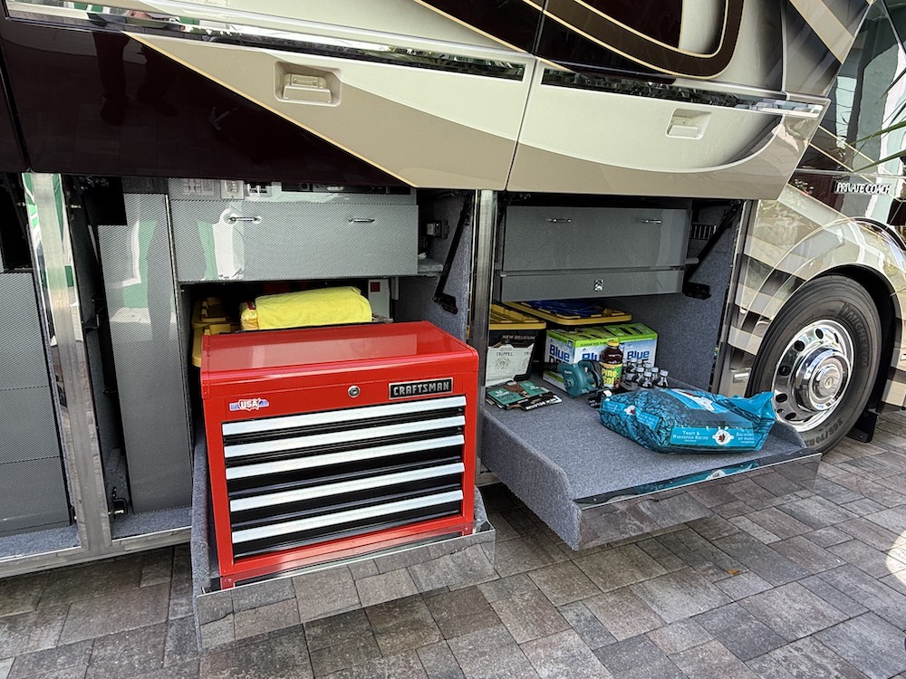 2016 Prevost Liberty H3-45 For Sale