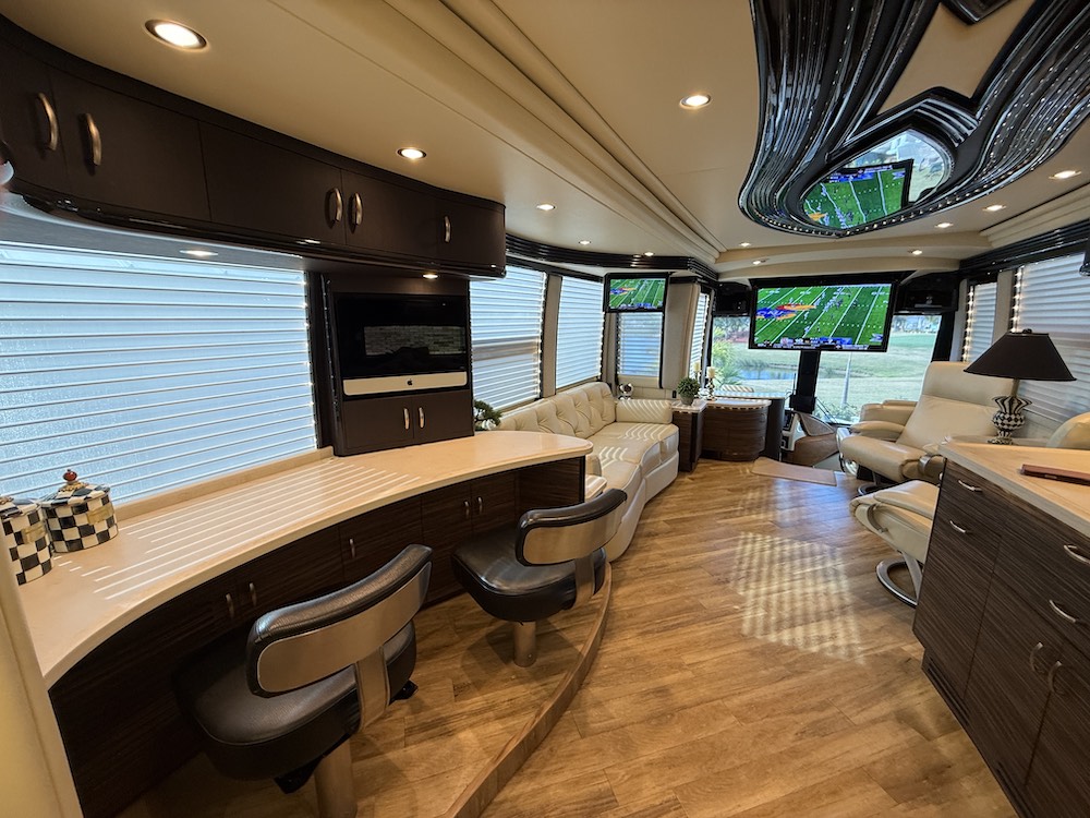 2016 Prevost Liberty H3-45 For Sale