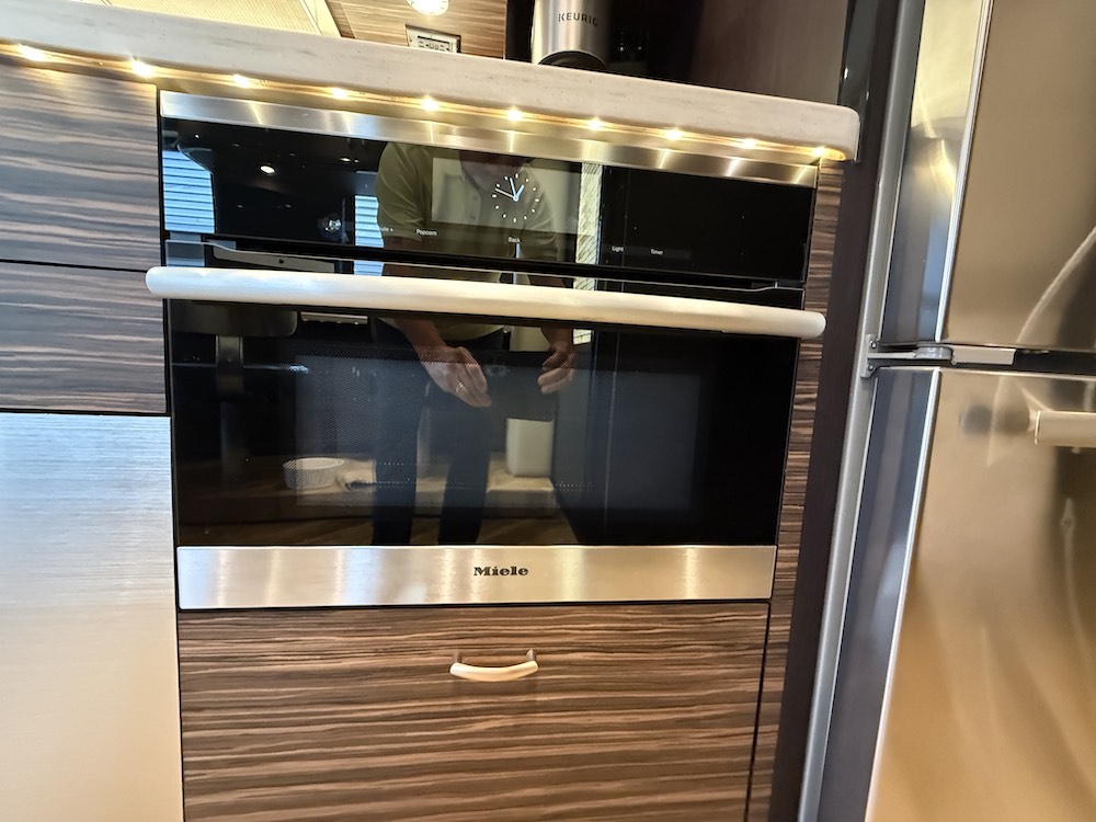 2016 Prevost Liberty H3-45 For Sale