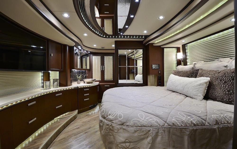 2016 Prevost Liberty H3-45 For Sale