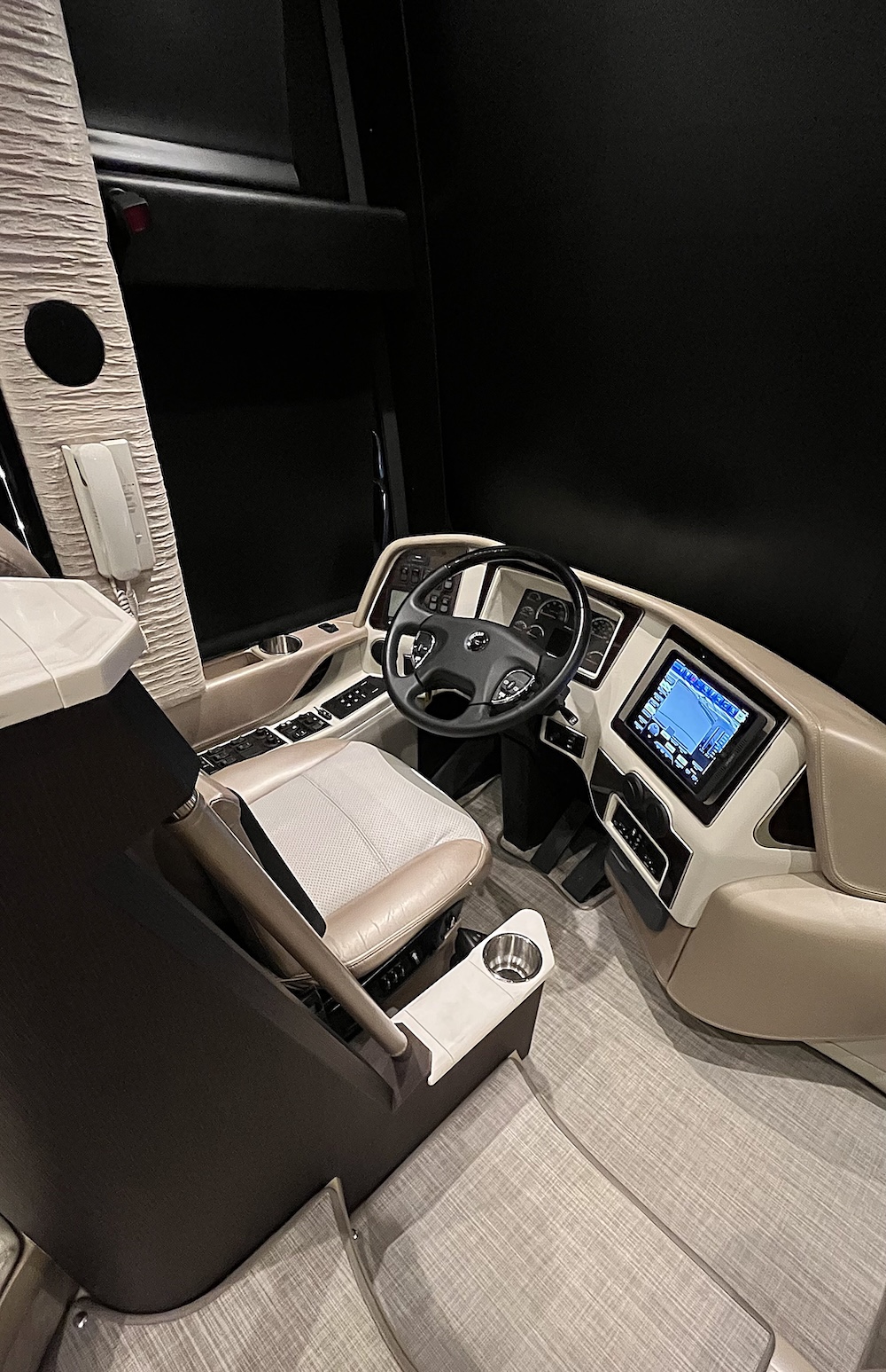 2016 Prevost  Liberty H3-45 For Sale