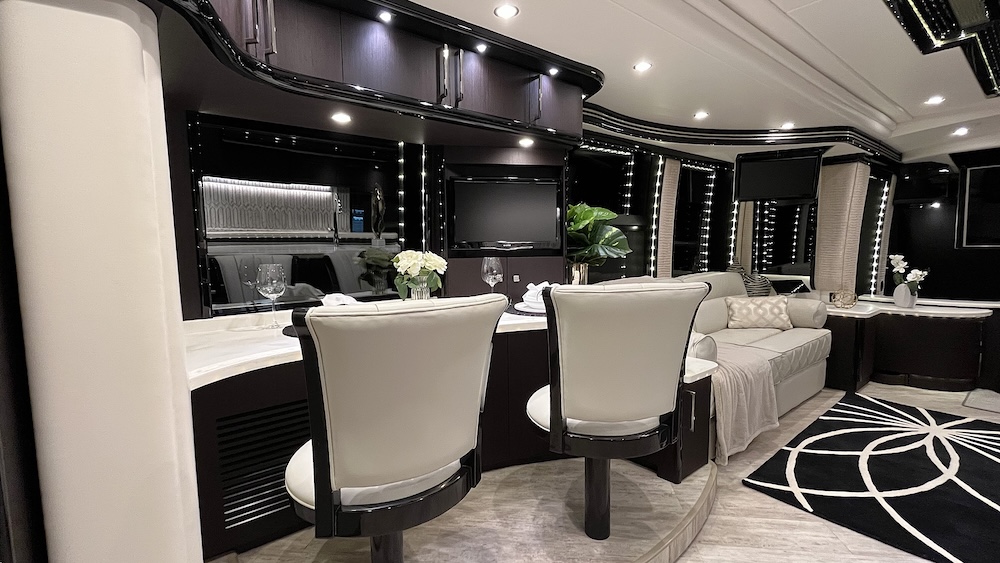 2016 Prevost  Liberty H3-45 For Sale