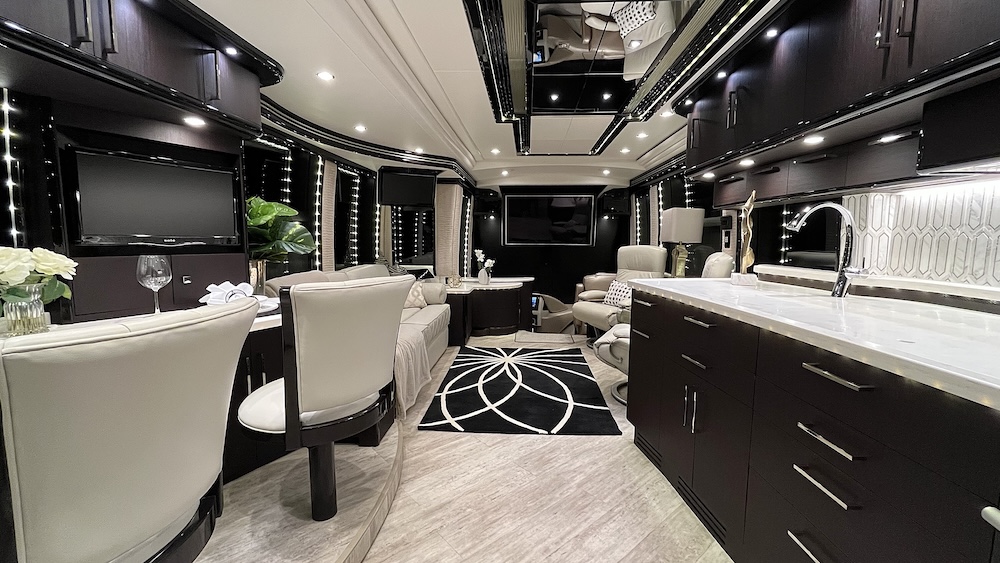 2016 Prevost  Liberty H3-45 For Sale