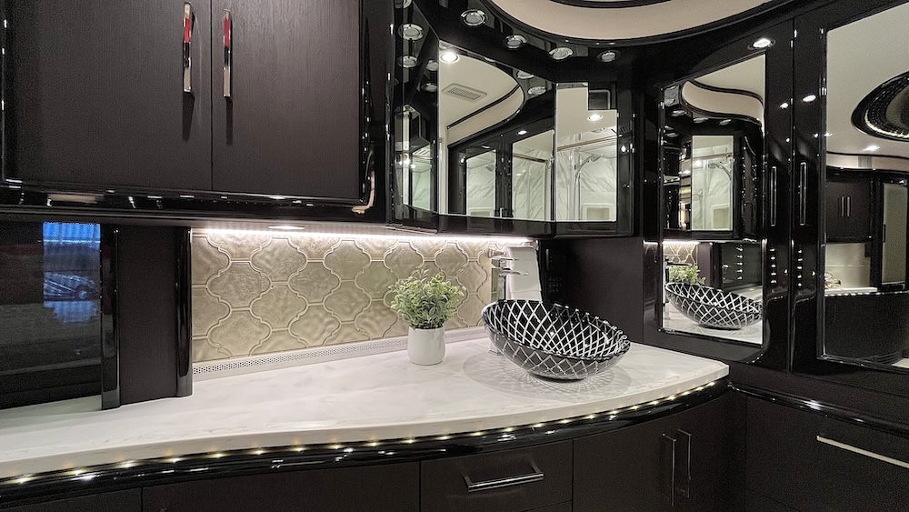 2016 Prevost  Liberty H3-45 For Sale