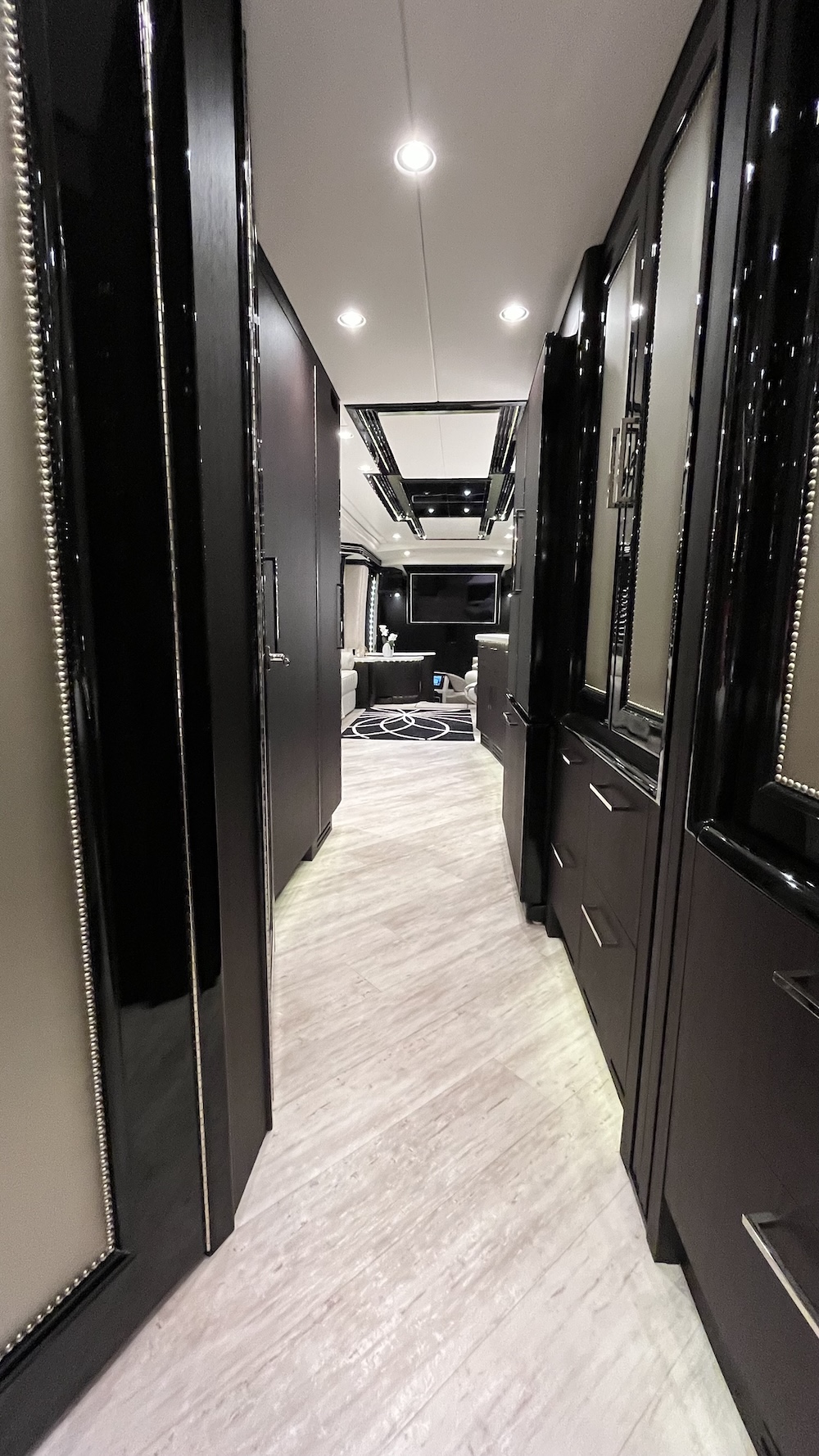 2016 Prevost  Liberty H3-45 For Sale