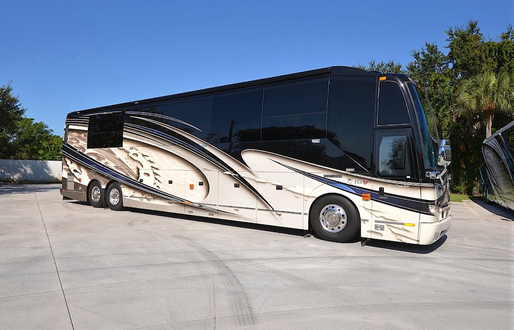 2016 Prevost Liberty H3-45 For Sale