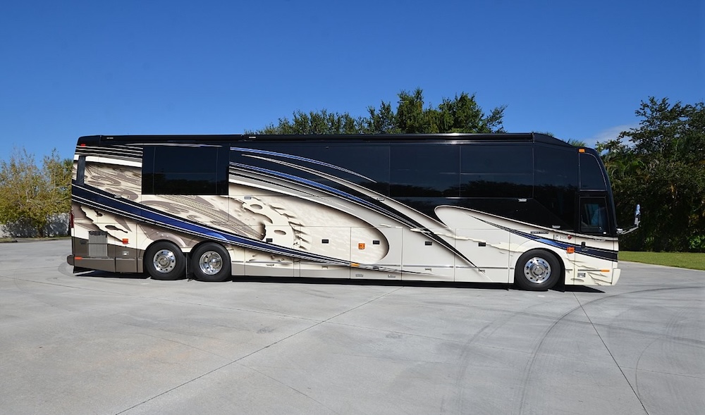 2016 Prevost Liberty H3-45 For Sale