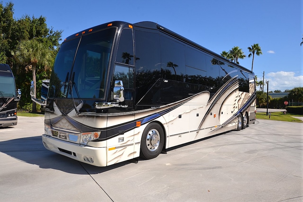 2016 Prevost Liberty H3-45 For Sale
