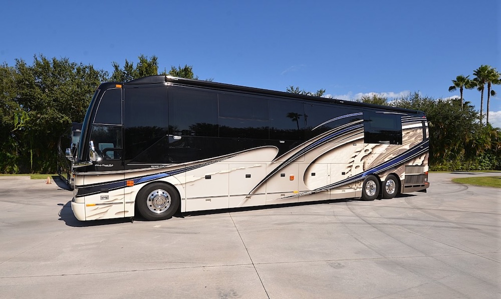 2016 Prevost Liberty H3-45 For Sale