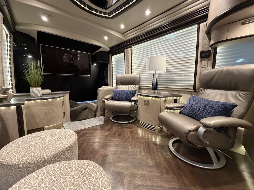 2016 Prevost Liberty H3-45 For Sale