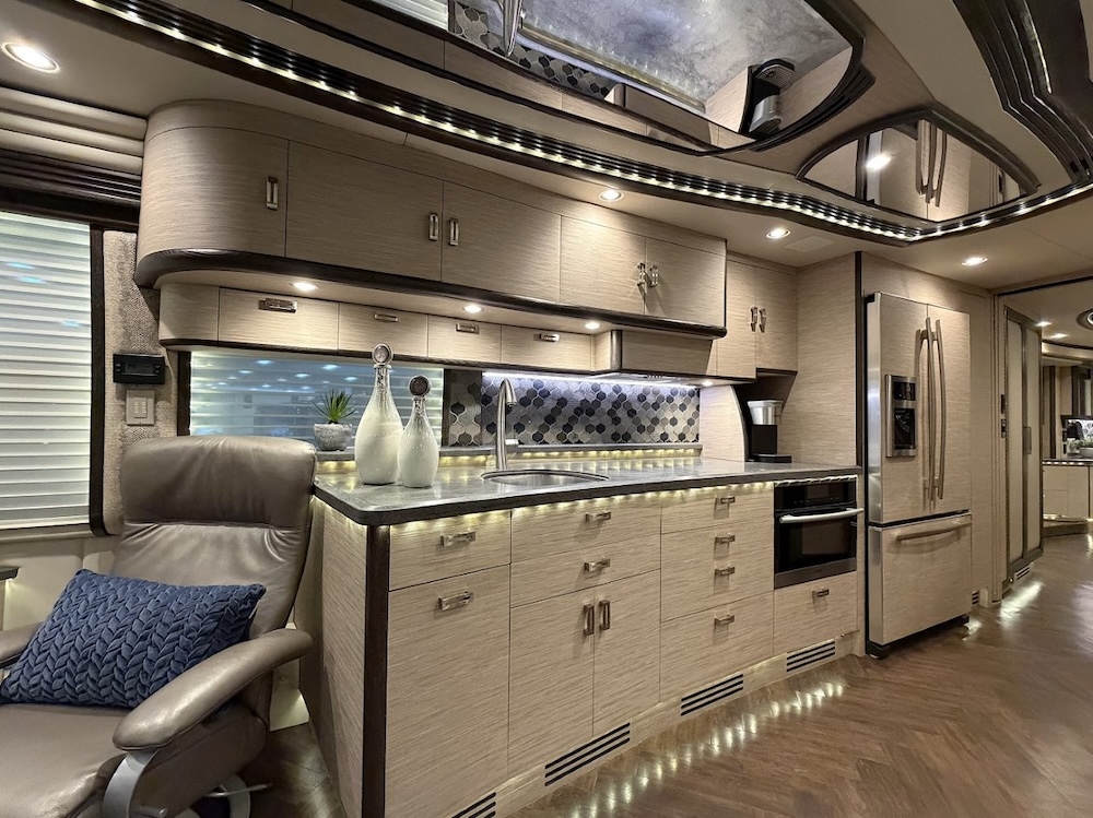 2016 Prevost Liberty H3-45 For Sale