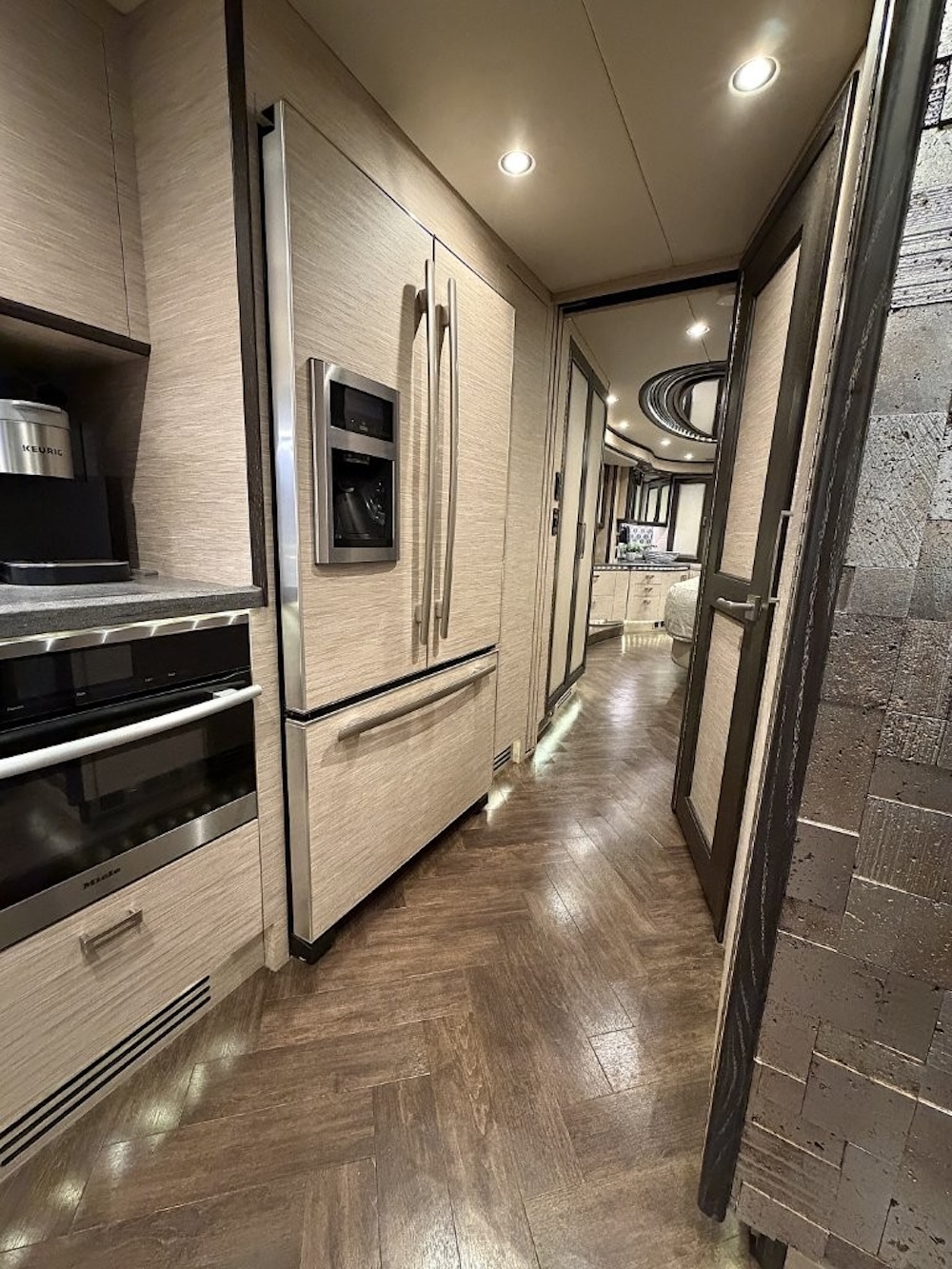 2016 Prevost Liberty H3-45 For Sale