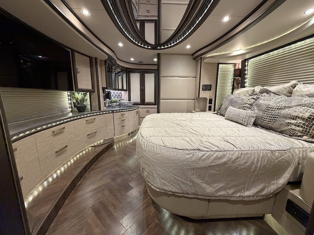 2016 Prevost Liberty H3-45 For Sale