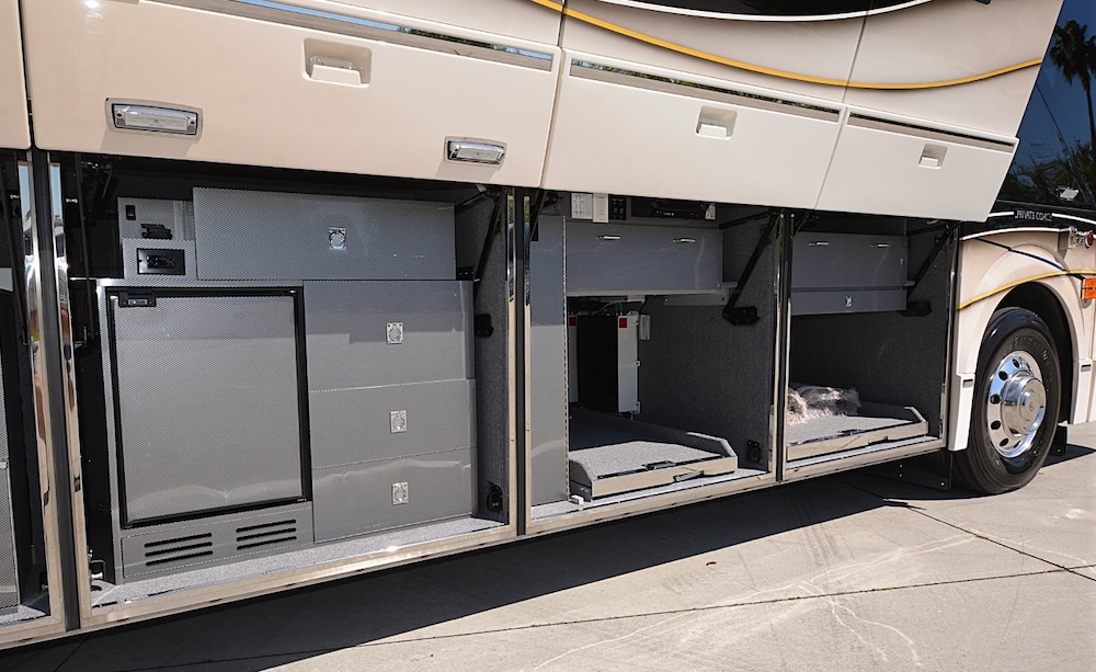 2016 Prevost  H3-45 For Sale