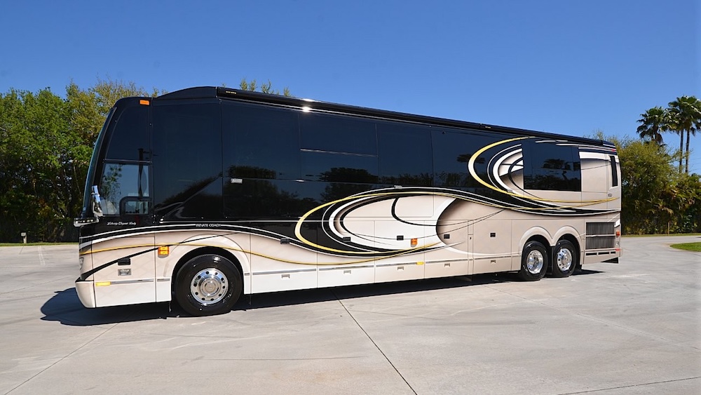 2016 Prevost  H3-45 For Sale