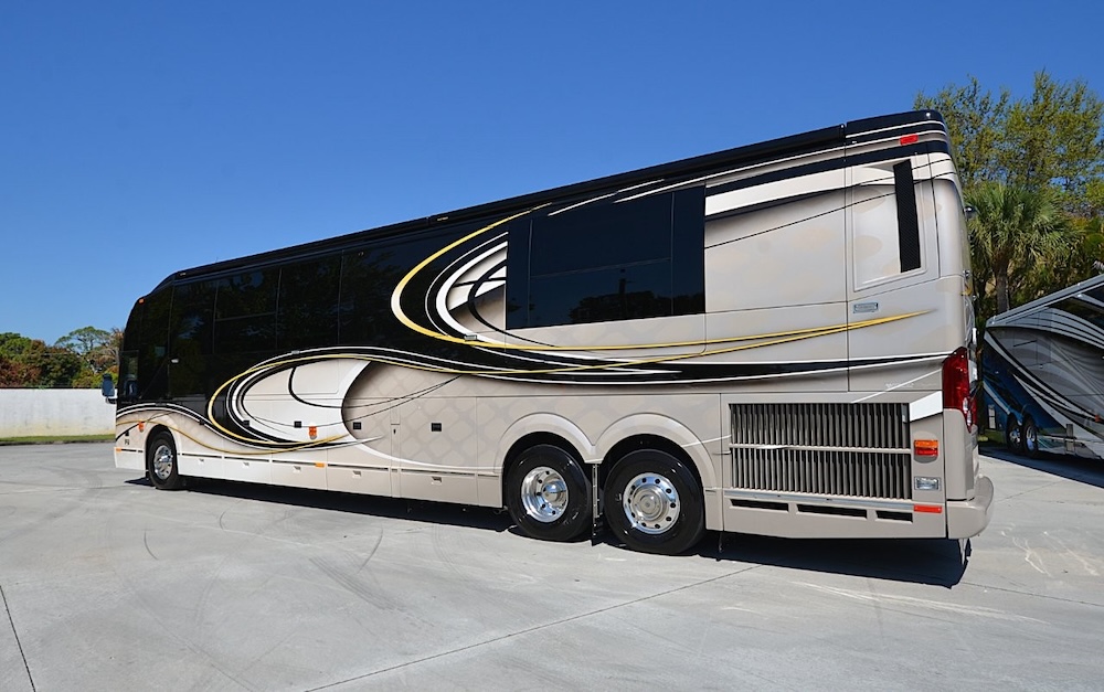 2016 Prevost  H3-45 For Sale