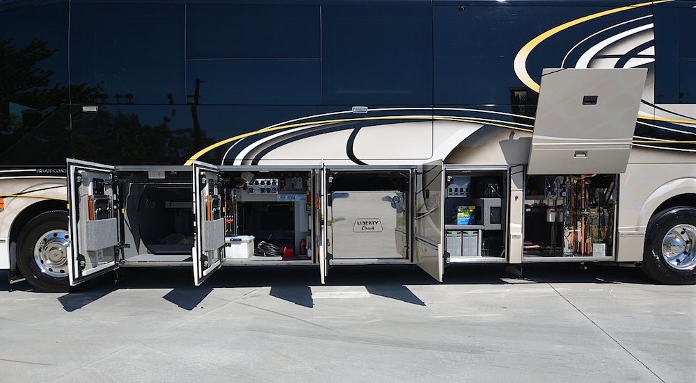 2016 Prevost  H3-45 For Sale