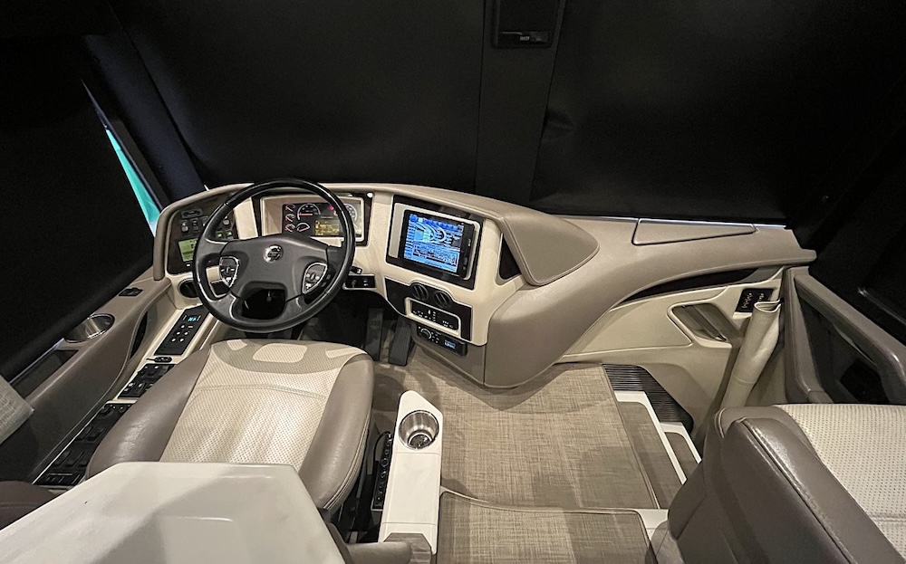 2016 Prevost  H3-45 For Sale