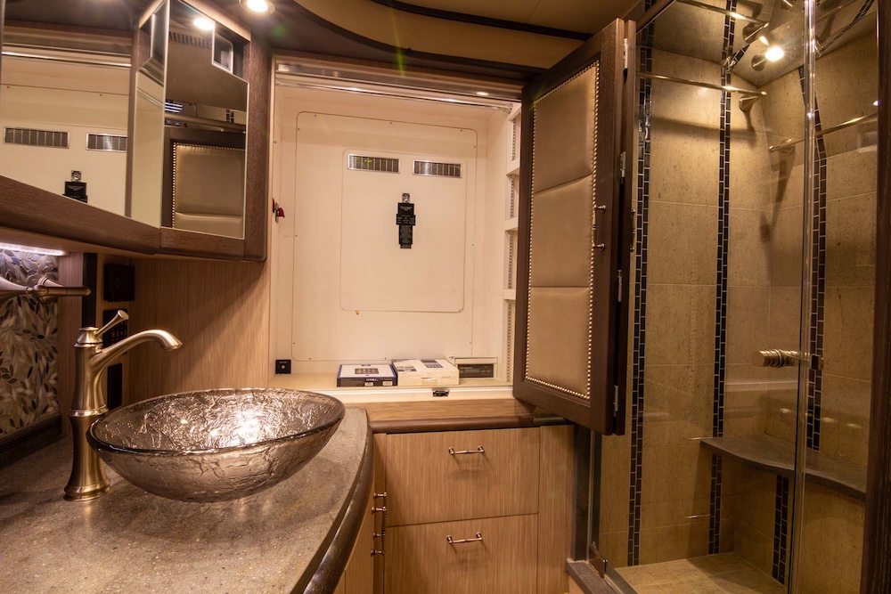 2016 Prevost Liberty  H3-45 For Sale