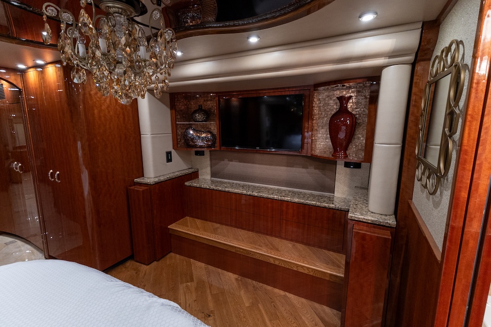 2016 Prevost Millennium H3-45 For Sale