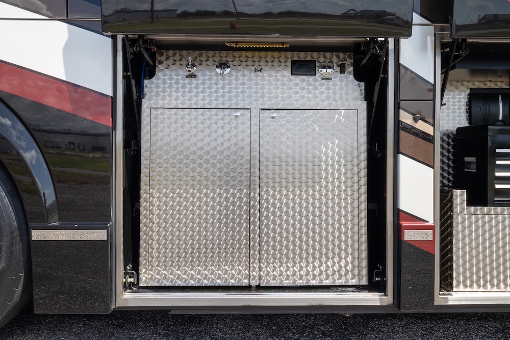 2016 Prevost Millennium H3-45 For Sale