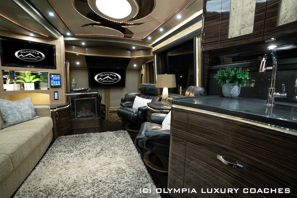 2016 Prevost Olympia H3-45 For Sale