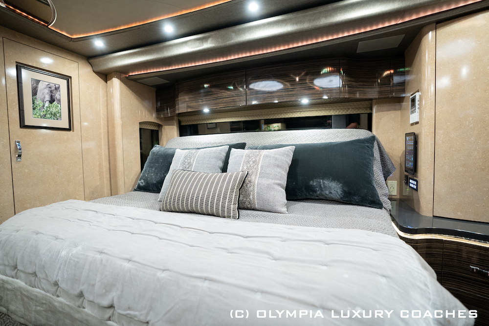 2016 Prevost Olympia H3-45 For Sale