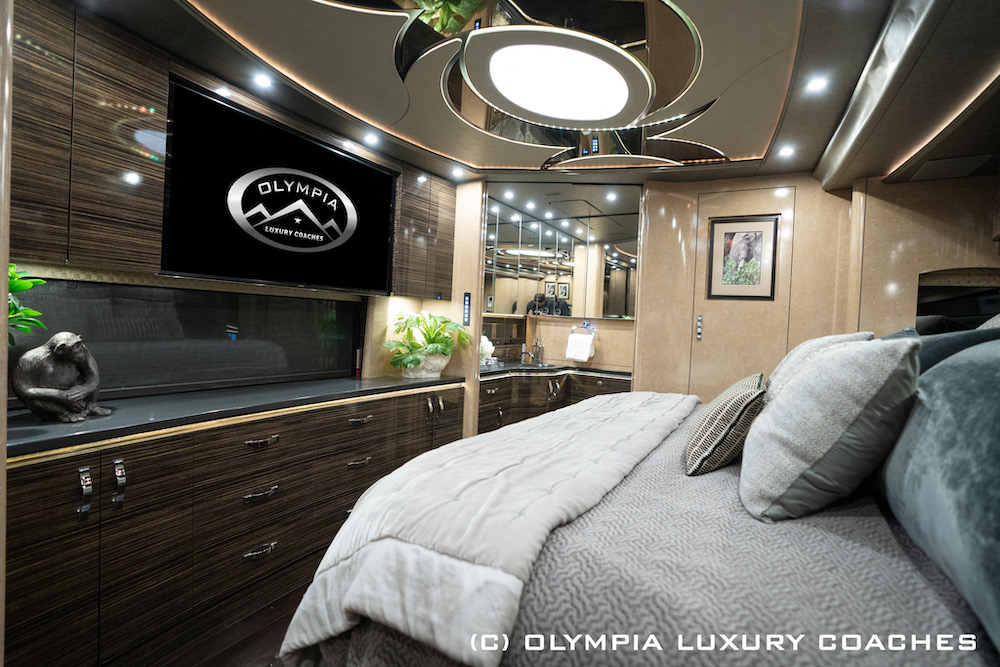 2016 Prevost Olympia H3-45 For Sale