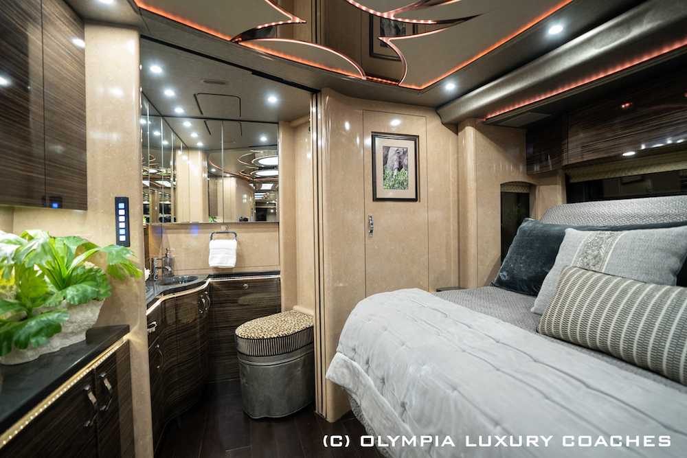 2016 Prevost Olympia H3-45 For Sale