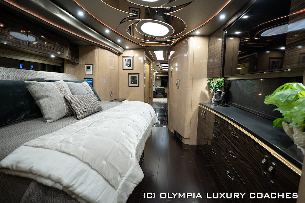 2016 Prevost Olympia H3-45 For Sale