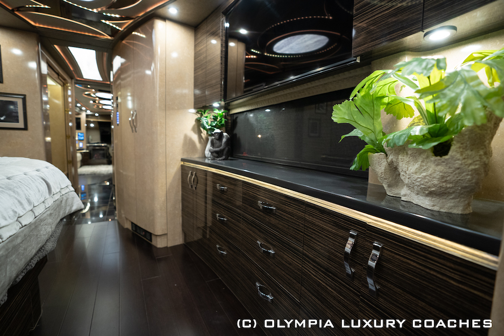 2016 Prevost Olympia H3-45 For Sale