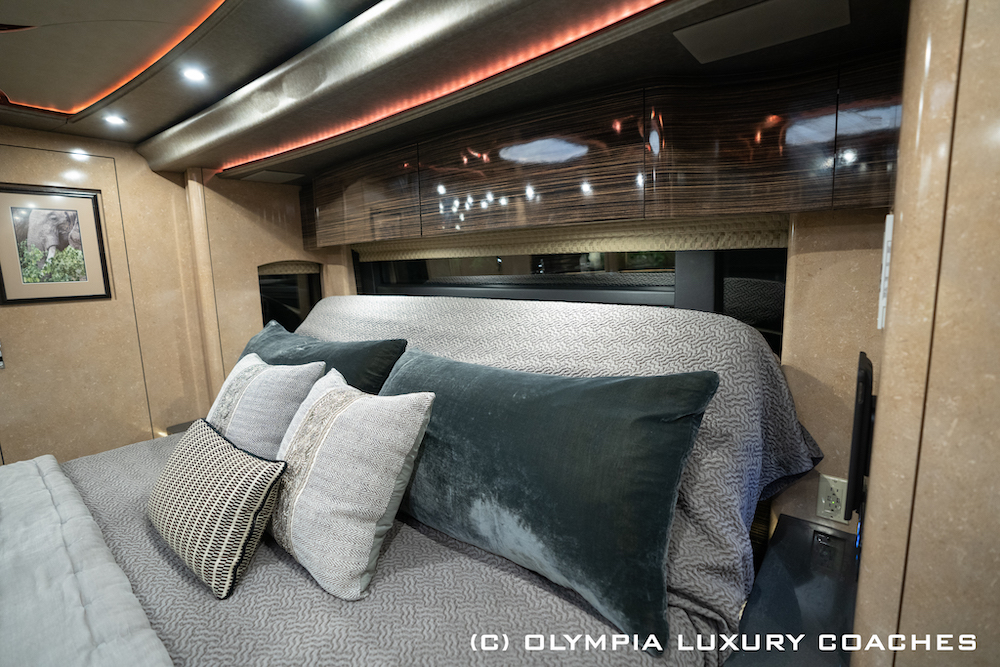 2016 Prevost Olympia H3-45 For Sale