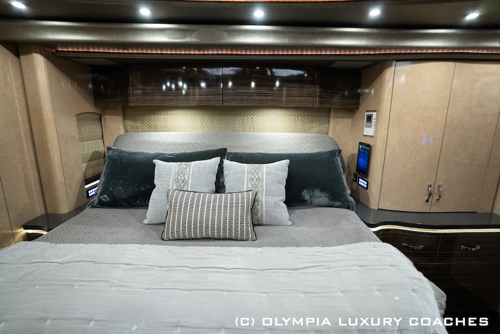 2016 Prevost Olympia H3-45 For Sale