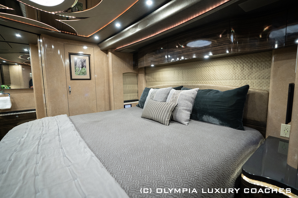 2016 Prevost Olympia H3-45 For Sale