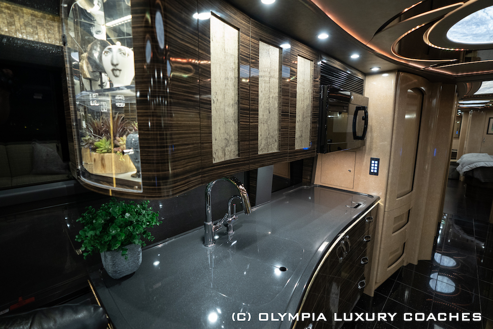 2016 Prevost Olympia H3-45 For Sale