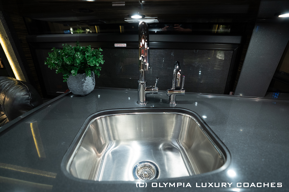 2016 Prevost Olympia H3-45 For Sale