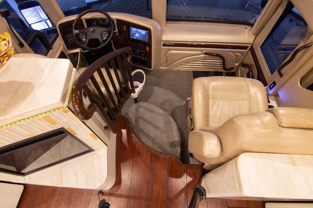 2016 Prevost  Marathon H3-45 For Sale