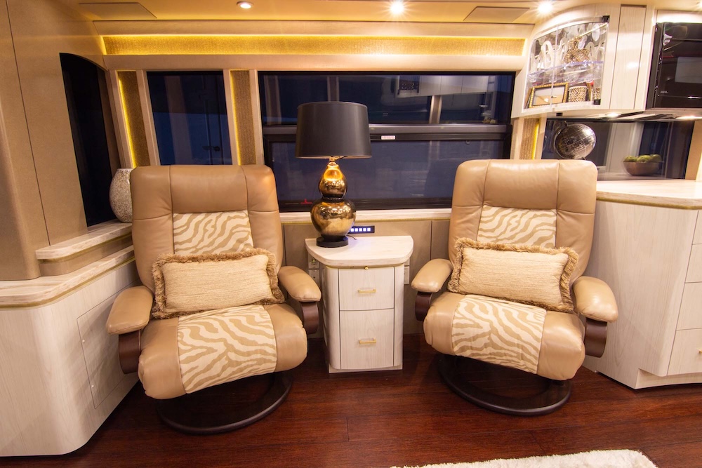 2016 Prevost  Marathon H3-45 For Sale