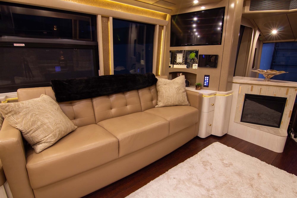 2016 Prevost  Marathon H3-45 For Sale