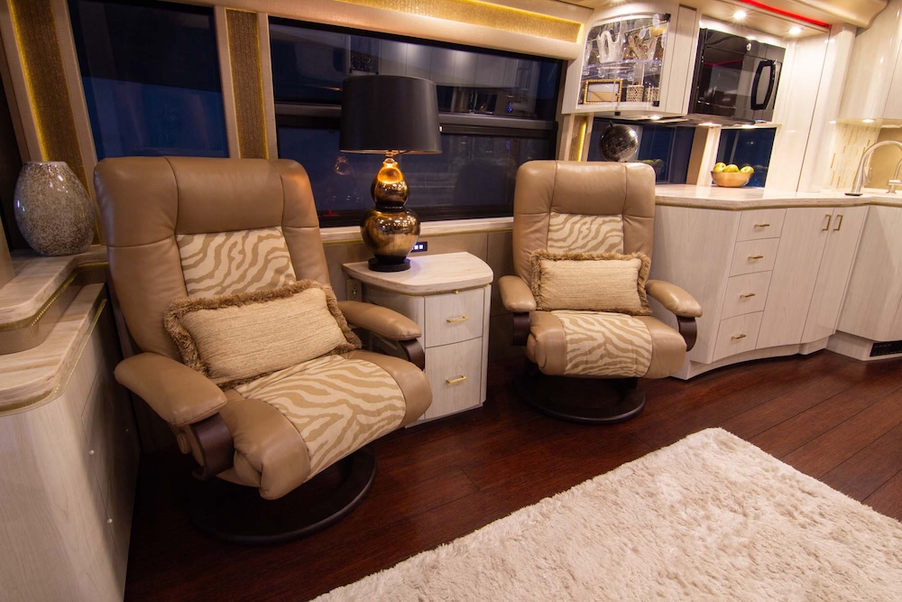 2016 Prevost  Marathon H3-45 For Sale